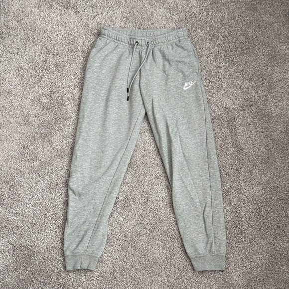 Nike Pants - Nike Women’s Heather Gray Jogger Sweatpants - Size S